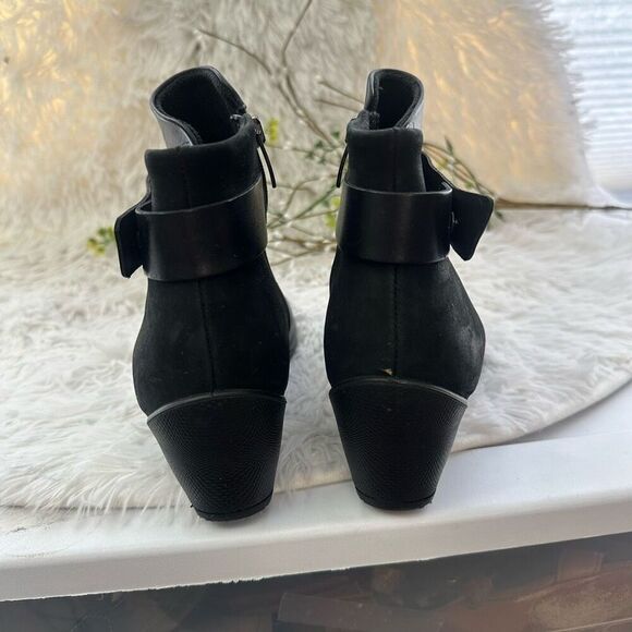 ECCO Women's Sculptured 45 Boot Ankle Bootie in Black Leather & Nubuck Size 9 US - Picture 4 of 9